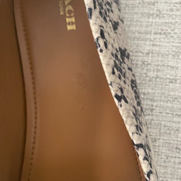 Women's Coach Snakeskin Textured Leather Loafers Olive A01096 Sz 9.5B - Picture 11 of 11